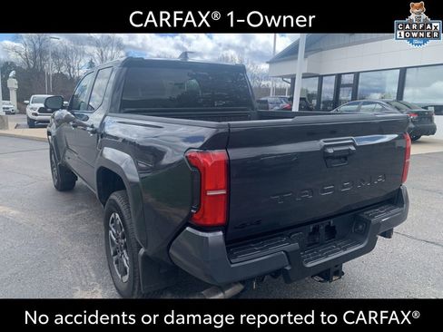 Used 2025 Toyota Tacoma TRD Sport image 2