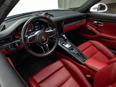 Used 2017 Porsche 911 Turbo S image 36