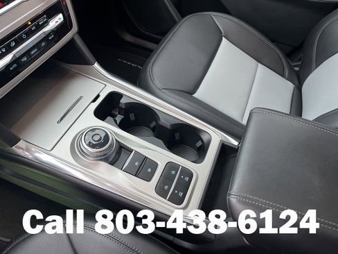 Used 2024 Ford Explorer XLT w/ Equipment Group 202A image 26