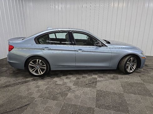 Used 2013 BMW 335i xDrive Sedan AWD/4WD image 2