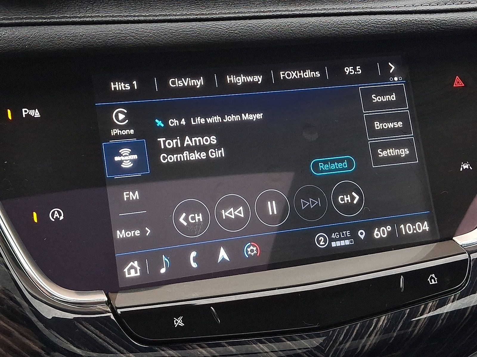 Used 2025 Cadillac XT6 Premium Luxury w/ LPO, Floor Liner Package FWD image 18