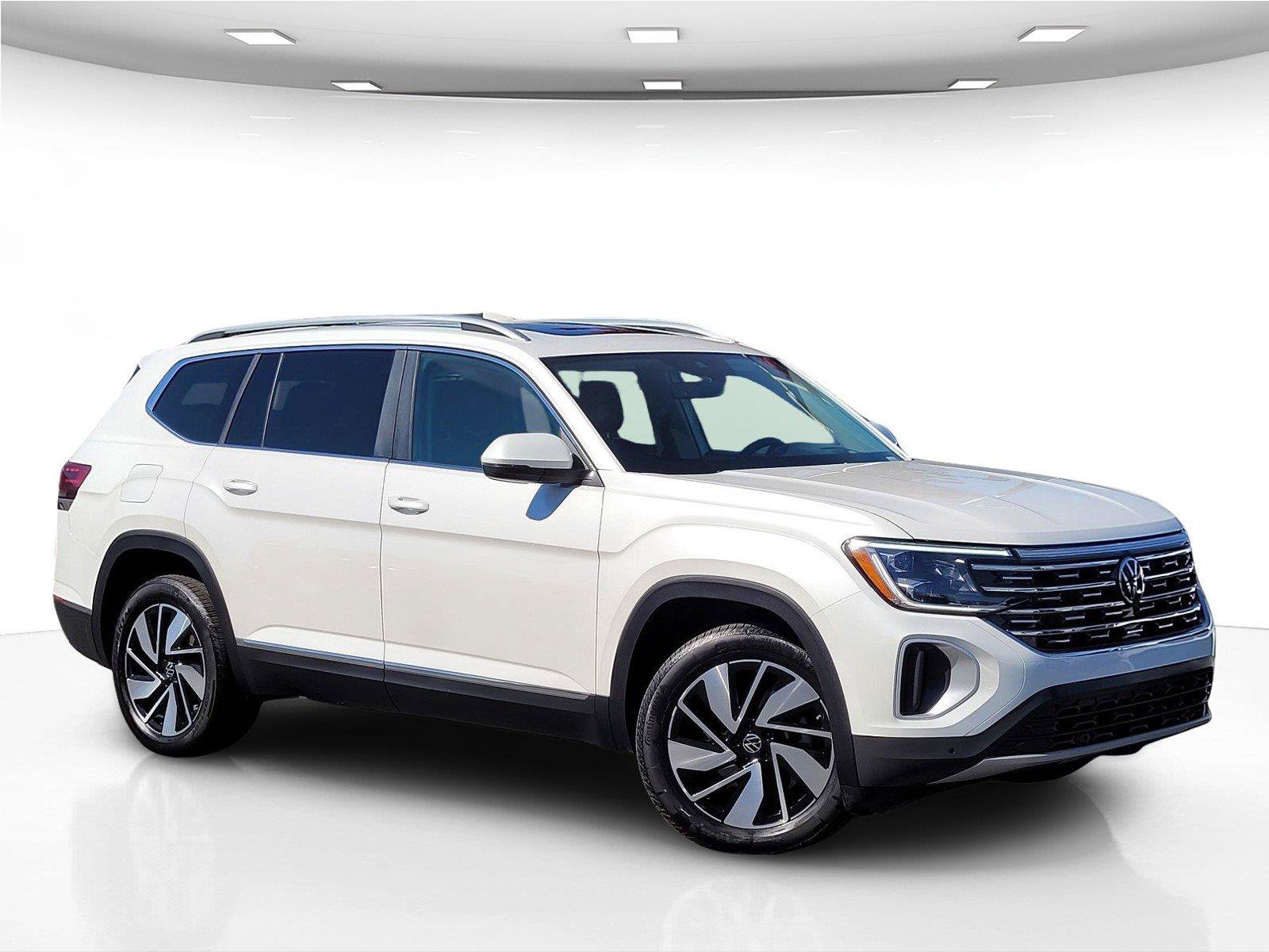 Certified 2024 Volkswagen Atlas SEL AWD/4WD image 2