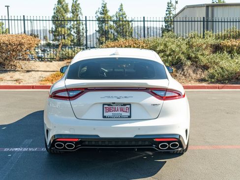 Used 2021 Kia Stinger GT1 RWD image 9