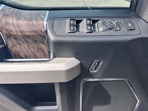 Used 2017 Ford F350 Lariat w/ Chrome Package AWD/4WD image 21