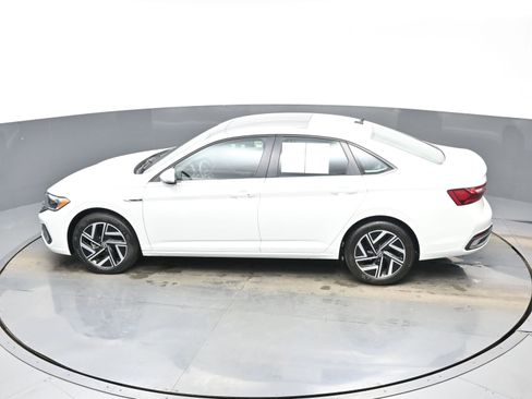 Used 2022 Volkswagen Jetta SEL FWD image 45