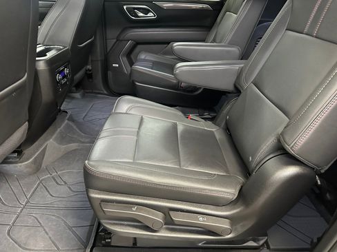 Used 2024 Chevrolet Suburban RST w/ Luxury Package AWD/4WD image 20