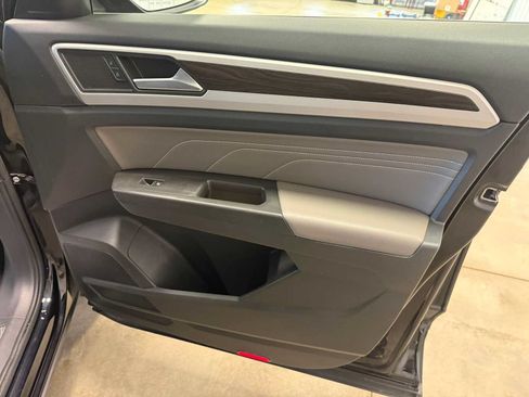 Used 2022 Volkswagen Atlas SE AWD/4WD image 29