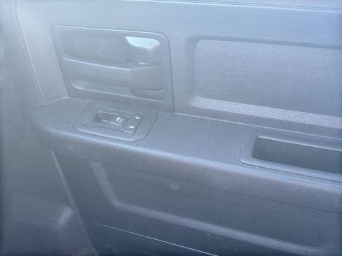 Used 2025 RAM 2500 Tradesman w/ Chrome Appearance Group image 11