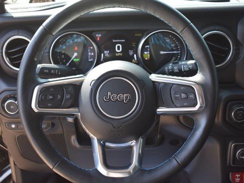 Used 2022 Jeep Wrangler Unlimited Rubicon 4xe w/ Steel Bumper Group AWD/4WD image 19