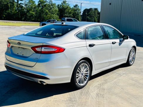 Used 2015 Ford Fusion SE w/ Equipment Group 202A image 7