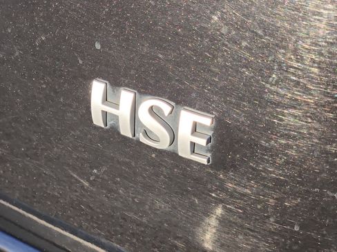 Used 2012 Land Rover Range Rover HSE image 25