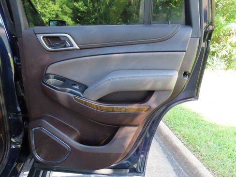 Used 2019 GMC Yukon Denali w/ Denali Ultimate Package AWD/4WD image 27