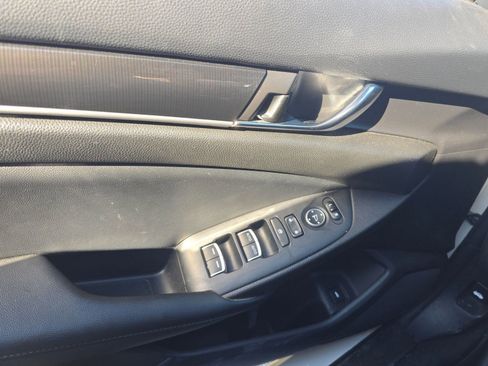 Used 2022 Honda Accord Sport image 25