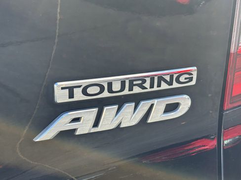 Used 2021 Honda Pilot Touring image 9