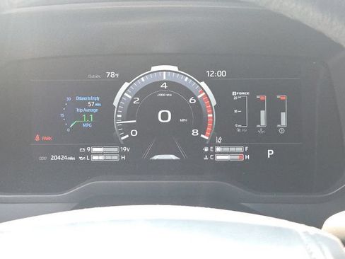 Used 2024 Toyota Tundra Limited AWD/4WD image 38