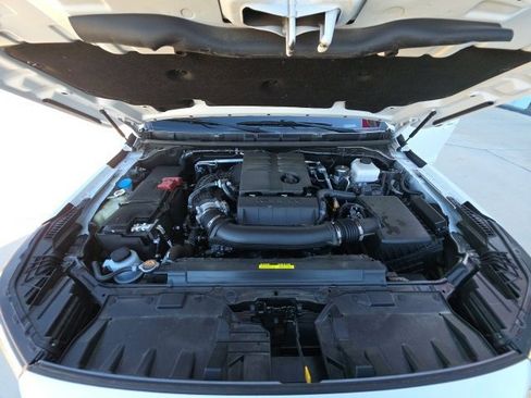 Used 2024 Nissan Frontier SL w/ Technology Package image 27