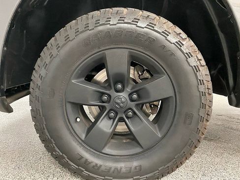 Used 2018 RAM 1500 Express image 23