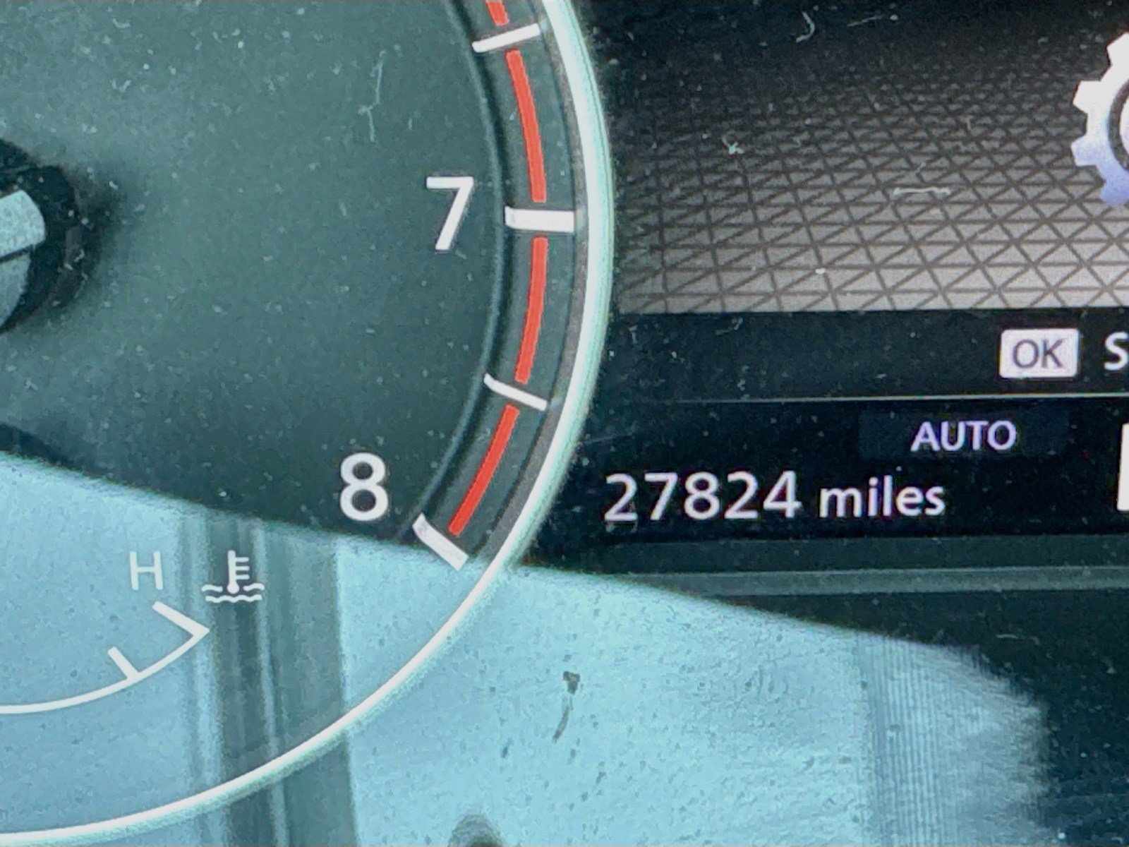 Used 2023 Nissan Rogue S AWD/4WD image 12