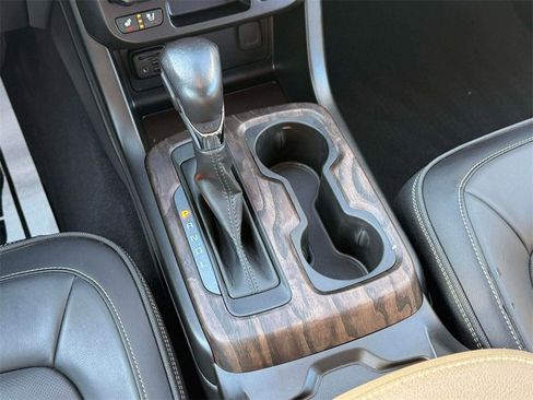 Used 2022 GMC Canyon Denali image 29