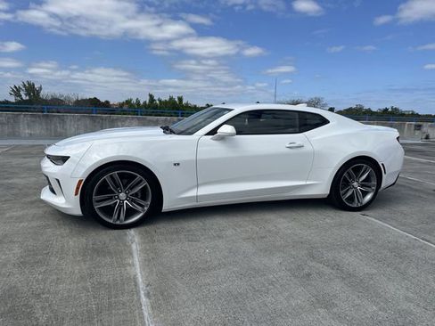 Used 2016 Chevrolet Camaro LT RWD image 17