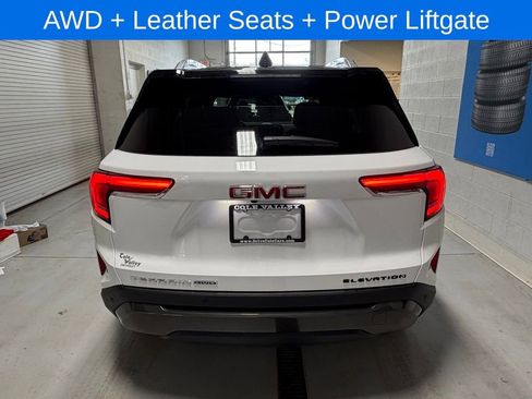 Used 2025 GMC Terrain Elevation w/ Elevation Premium Package AWD/4WD image 17