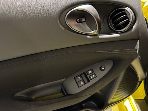 Used 2024 Nissan Z Sport w/ Floor Mat Package image 32