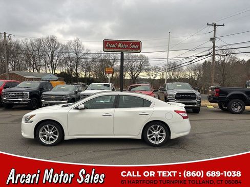 Used 2011 Nissan Maxima 3.5 SV w/ Premium Pkg image 2