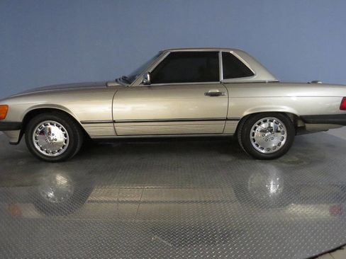 Used 1988 Mercedes-Benz 560 SL image 52