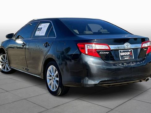 Used 2013 Toyota Camry L image 10