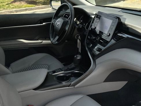 Used 2023 Toyota Camry SE image 10