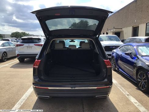 Used 2020 Volkswagen Tiguan SEL FWD image 10