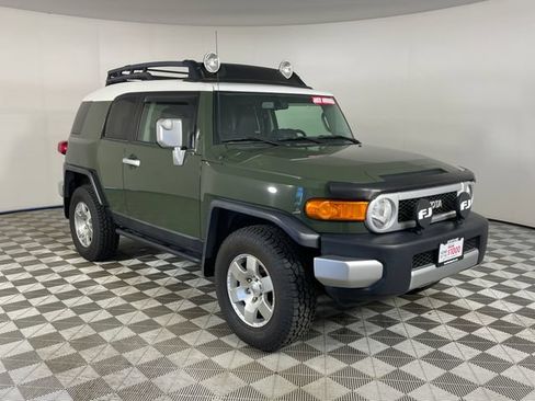 Used 2010 Toyota FJ Cruiser 4WD image 17