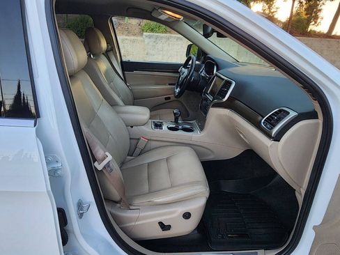 Used 2015 Jeep Grand Cherokee Limited AWD/4WD image 12