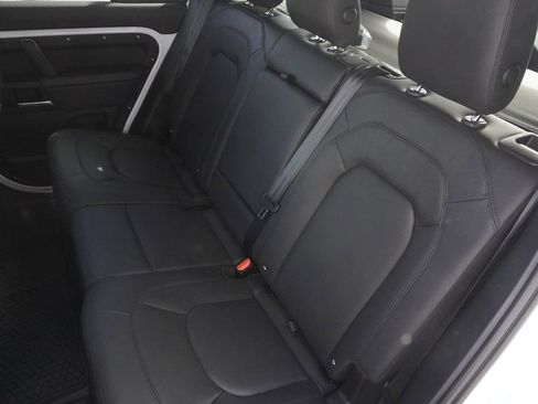 New 2026 Land Rover Defender 110 X-Dynamic SE image 30