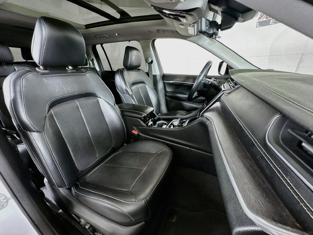 Used 2021 Jeep Grand Cherokee L Limited w/ Luxury Tech Group II AWD/4WD image 31