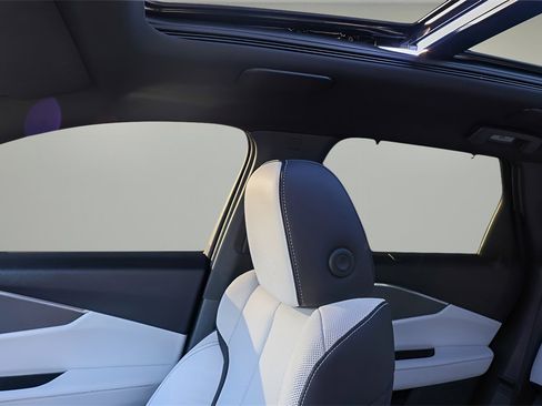 Used 2024 Acura ZDX Type S image 16