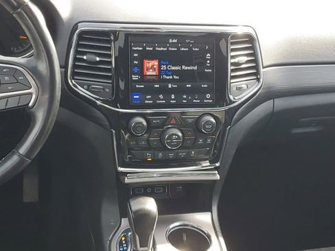 Used 2021 Jeep Grand Cherokee Altitude AWD/4WD image 15