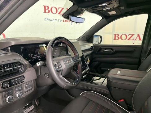 Used 2025 GMC Yukon XL AT4 Ultimate AWD/4WD image 12