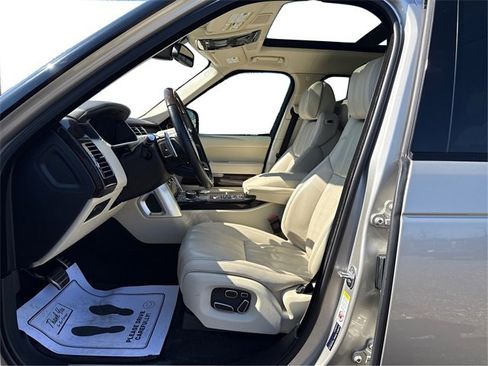 Used 2015 Land Rover Range Rover Autobiography image 10