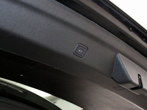 Certified 2024 Chevrolet Tahoe Premier image 32