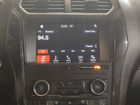 Used 2018 Ford Explorer XLT w/ Equipment Group 201A FWD image 25