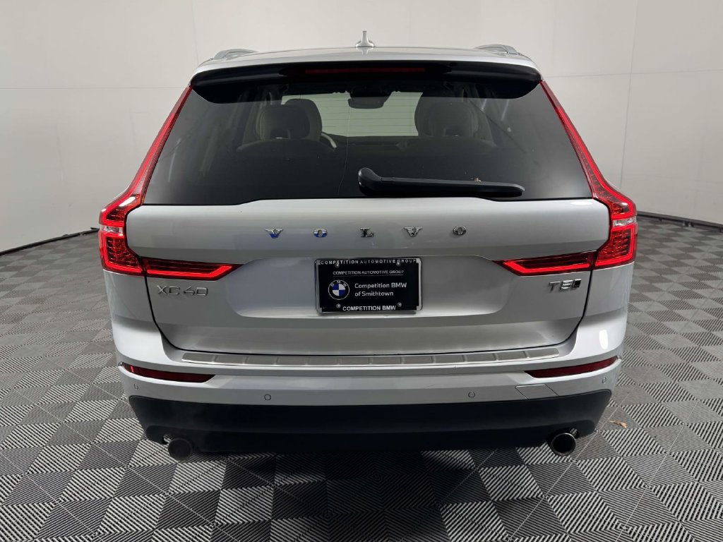 Used 2021 Volvo XC60 T5 Momentum w/ Premium Package AWD/4WD image 9