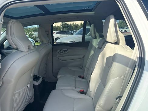 Used 2025 Volvo XC90 T8 Plus AWD/4WD image 19