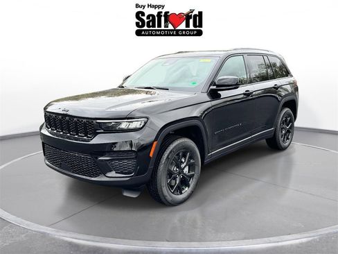 New 2025 Jeep Grand Cherokee 4WD image 1