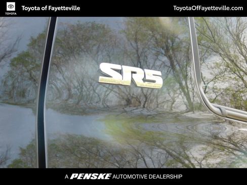 Used 2015 Toyota Tundra SR5 image 5