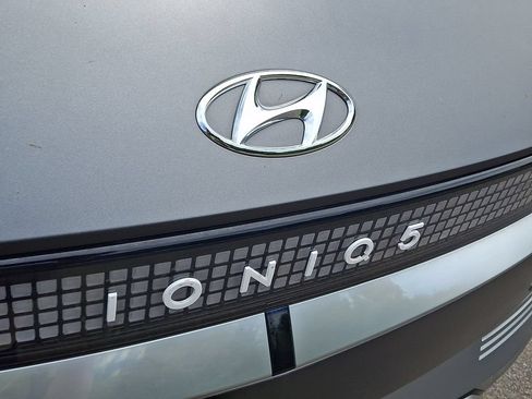 Used 2023 Hyundai Ioniq 5 Limited AWD/4WD image 31