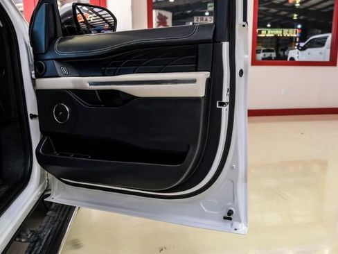 Used 2021 Ford Expedition Platinum image 43