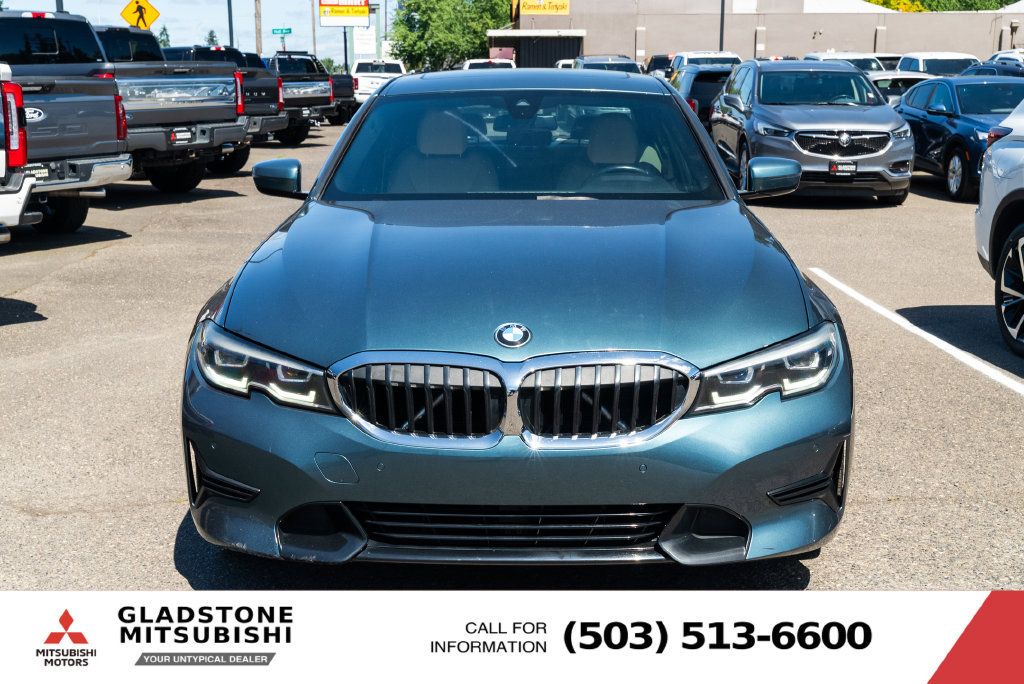Used 2020 BMW 330i Sedan w/ Convenience Package RWD image 2