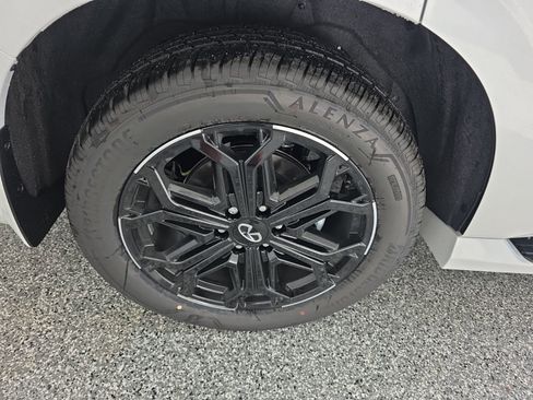 New 2026 INFINITI QX80 4WD w/ Sport Exterior Package image 15