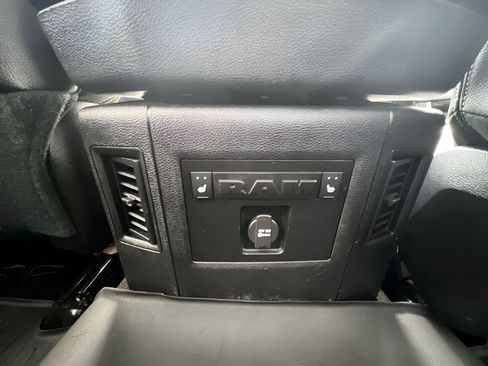 Used 2016 RAM 3500 Laramie image 21